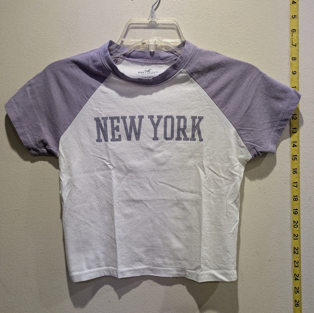 Hollister California Tee in White and Purple Size Xs